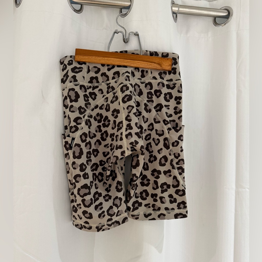 Monrow active wear shorts size medium leopard print Brand new with tags. - Picture 3 of 5